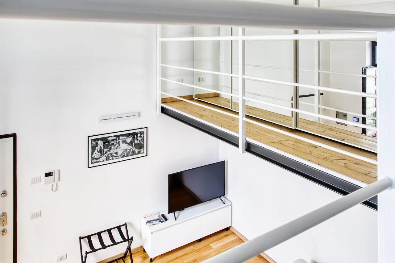 Joivy Charismatic 1-Bed Flat With Parking Apartment Milan
