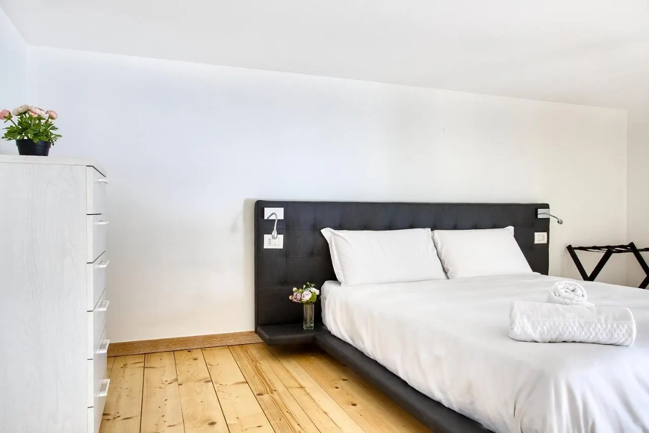 Joivy Charismatic 1-Bed Flat With Parking Apartment Milan